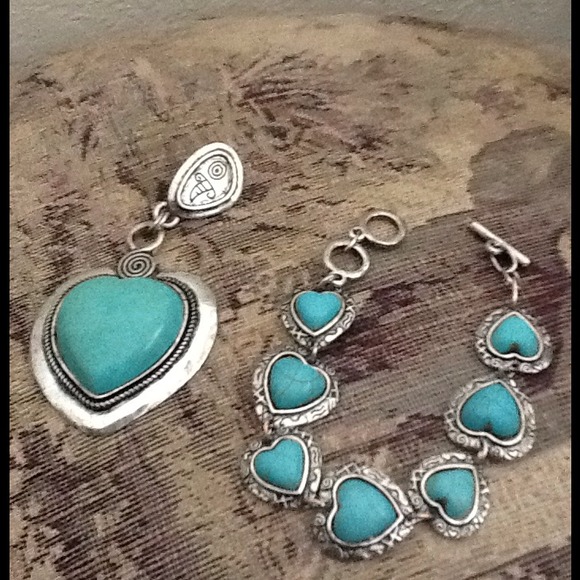 Stone necklace pendant, bracelet.