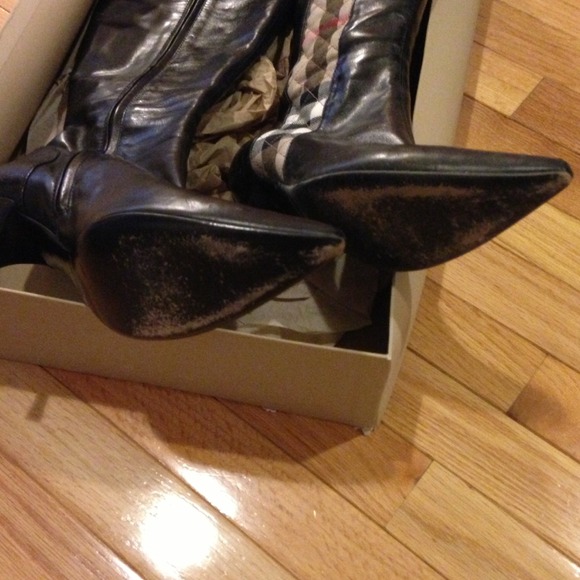 Authentic Burberry Boots - Picture 3 of 4