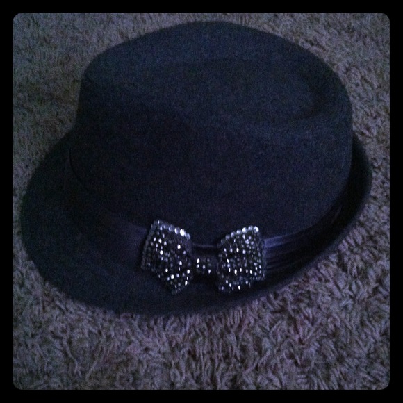 Blinged Bow Grey Fedora! Never worn!