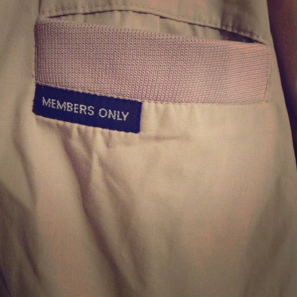 🚨RESERVED🚨 Beige vintage members only jacket