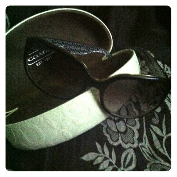 Reserved for @deesburterflies!