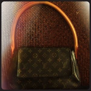 Louis Vuitton 100%authentic loop bag