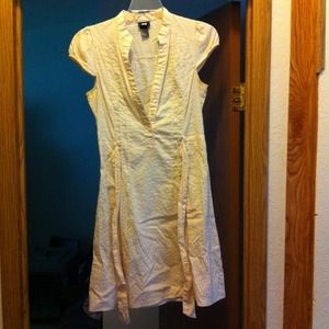 Really cute h&m dress.