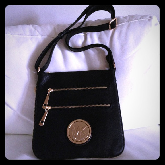 Michael Kors hand bag