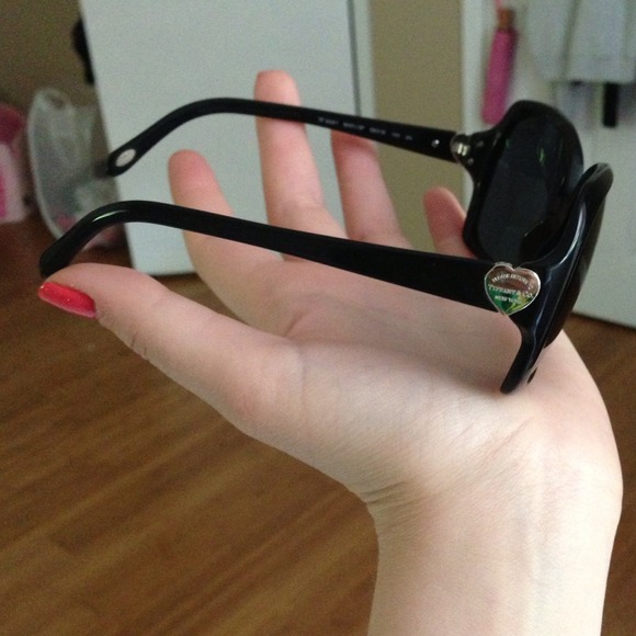 Return to Tiffany & Co Sunglasses TF4041