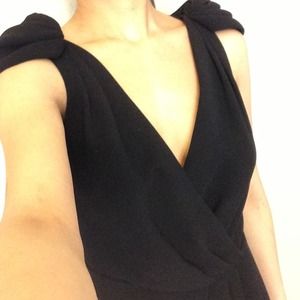 Ann Taylor loft 2p elegant little black dress