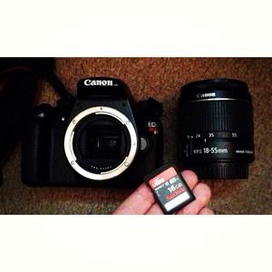 Canon T3 w/ kit lens & 16GB Ultra SD