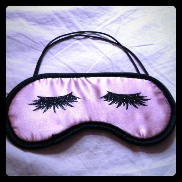 GLITTER LASH SLEEP MASK