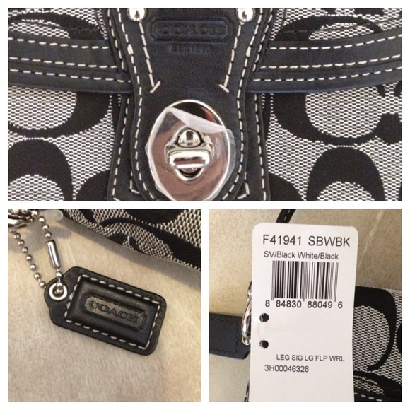 COACH Black & White Signature C Legacy Wristlet - Picture 4 of 4