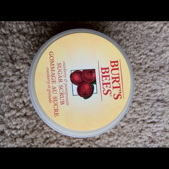 FREE WITH PURCHASE!! Burt's Bees Face Scrub