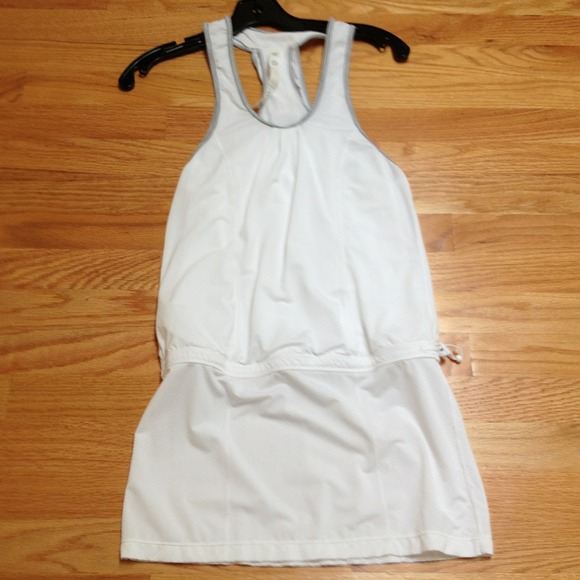 New tennis Lulu dress- size 2