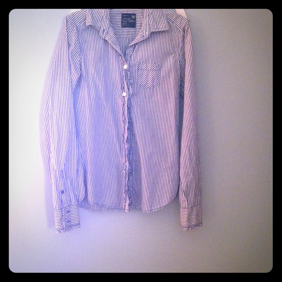 Blue & white pinstripe button up