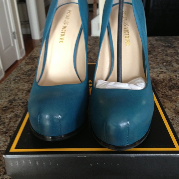 Pour la Victoire Pumps