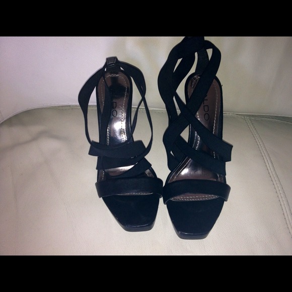SOLD Aldo multi strap sandals /heels - Picture 3 of 4