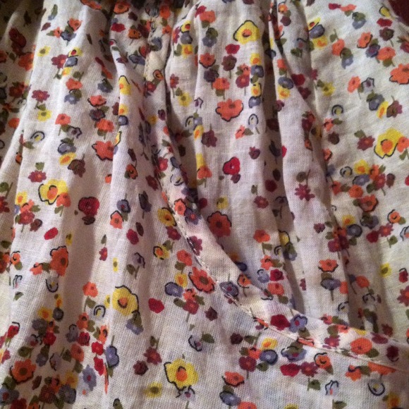 Xhilaration Tan Skirt with Flowers - Picture 2 of 3