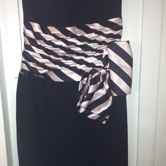 Any occasion dress black and lite pink bow