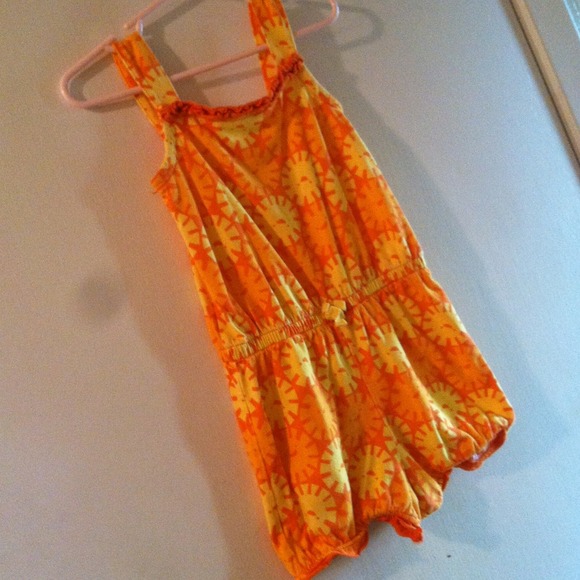 SOLD!!!! Cute! Lion romper. Sz 4T