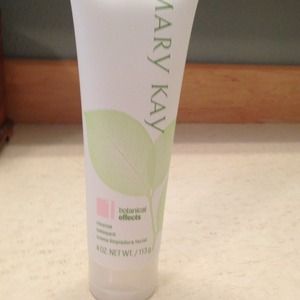 👍BUNDLED 👍Mary Kay Cleanser - dry skin