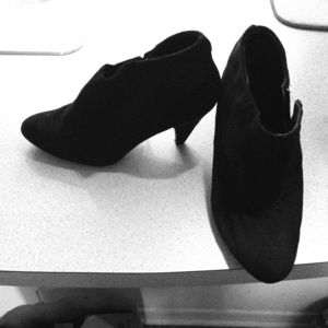 Size 8.5 Heeled Boots
