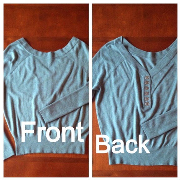 ❌SOLD❌ Light sweater, unique style
