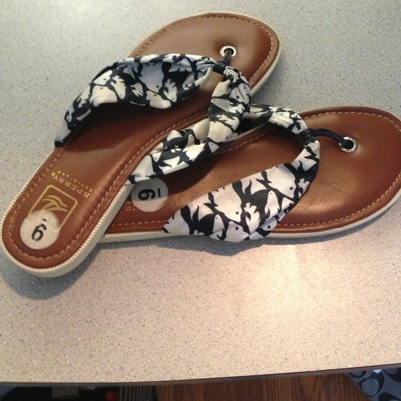 Sperry Top Siders Sandals - Picture 4 of 4