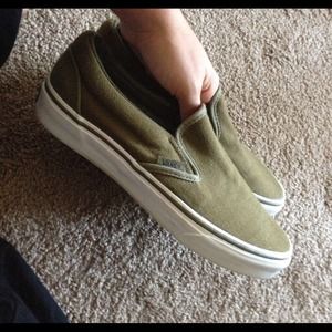 Olive green vans ✂️price cut