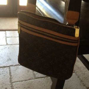 Lui satchel