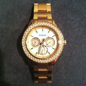 Barely used Women's rose gold fossil watch.