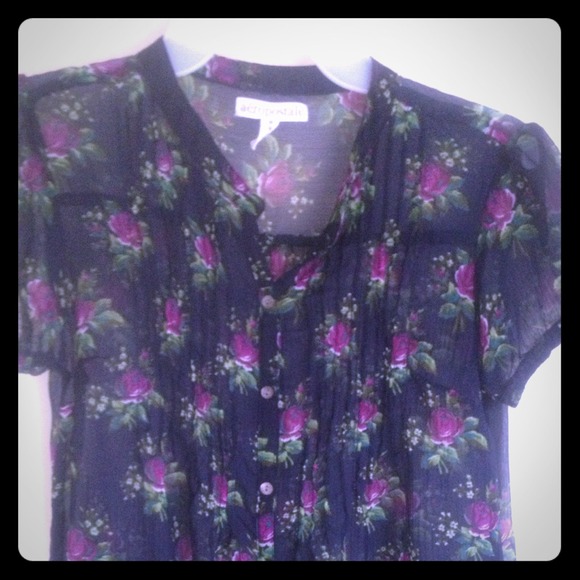 Aeropostale floral chiffon top used once