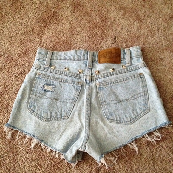 High waisted shorts . - Picture 2 of 3