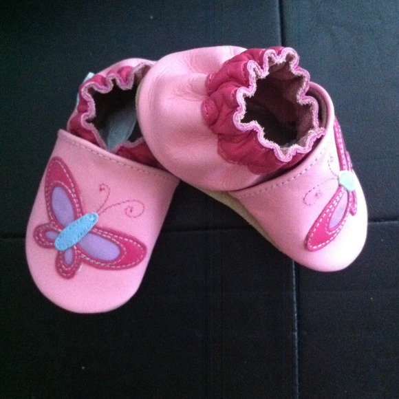 Robeez baby girl shoes🚫🚫SOLD🚫🚫 - Picture 2 of 4