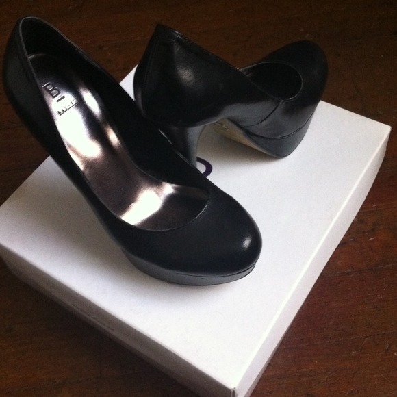 Bakers Shoes Bakers Black Pumps Poshmark
