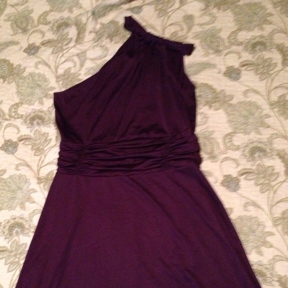 Side shoulder dress