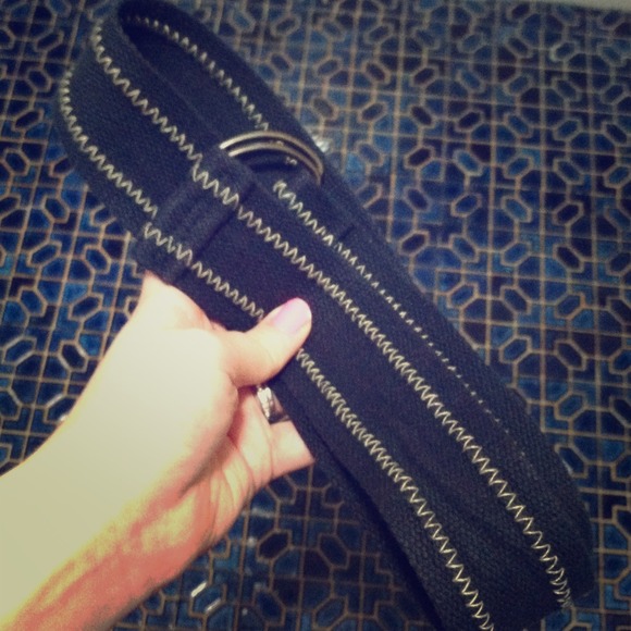 Out of stock! black loop belt!