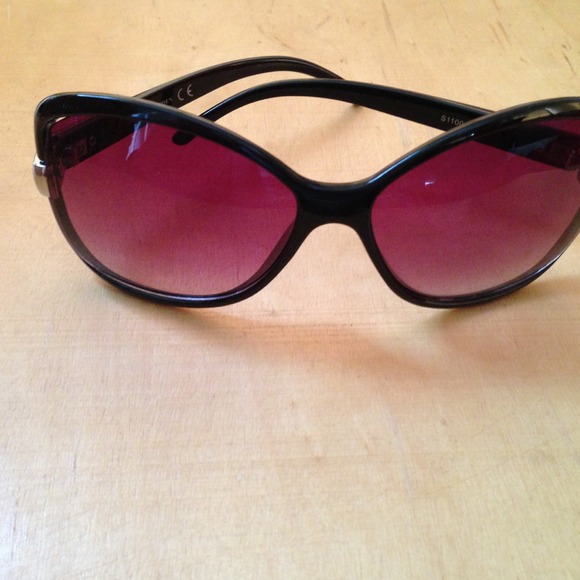 👠Oversized sunglasses