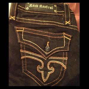 LIKE NEW Size 31 Black Rock Revival Skinny Jeans