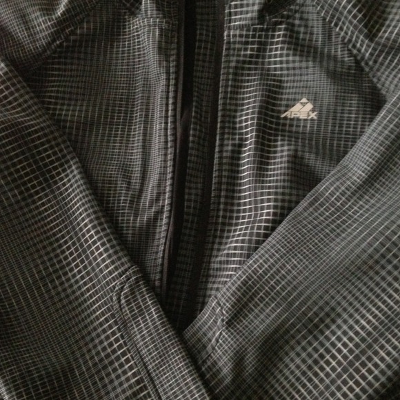 Light weight apex coat