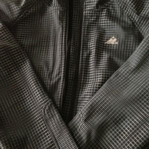 Light weight apex coat