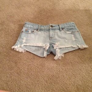 Light wash American Eagle shorts
