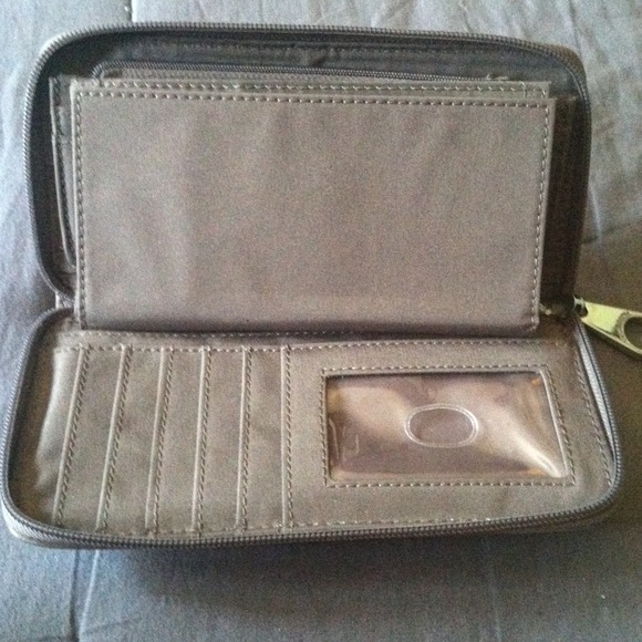 LC Wallet - Picture 2 of 4