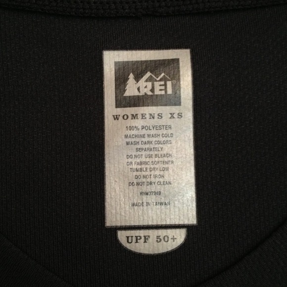 🚫SOLD IN BUNDLE🚫 REI Dri Fit Top. UPF 50+ - Picture 2 of 3