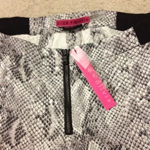 NWT Alice + Olivia faux snakeskin animal pant
