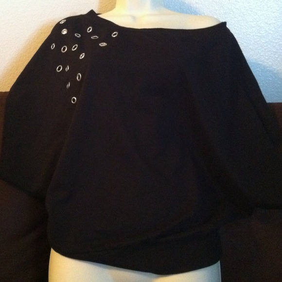 Black Off the Shoulder Top!