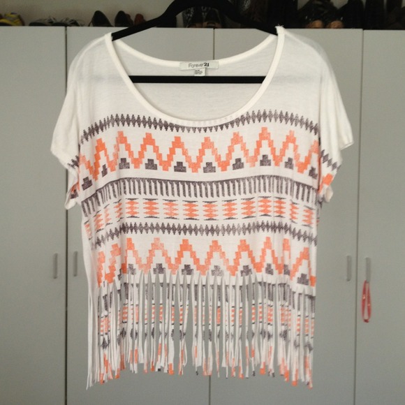 ❌SOLD❌Tribal Print Fringe Tee