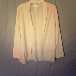 ❌SOLD❌ H&M Scalloped Lightweight Jacket