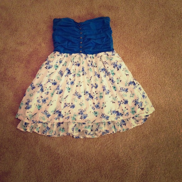 White/blue flower Abercrombie & Fitch dress