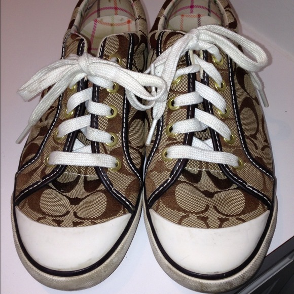 SOLD Authentic coach shoes size 9