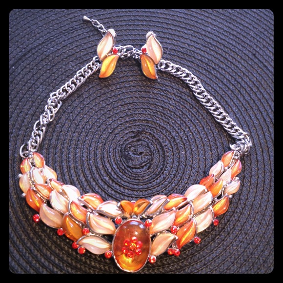 Big beautiful🎀Reduce🎀orange&cream set - Picture 1 of 4