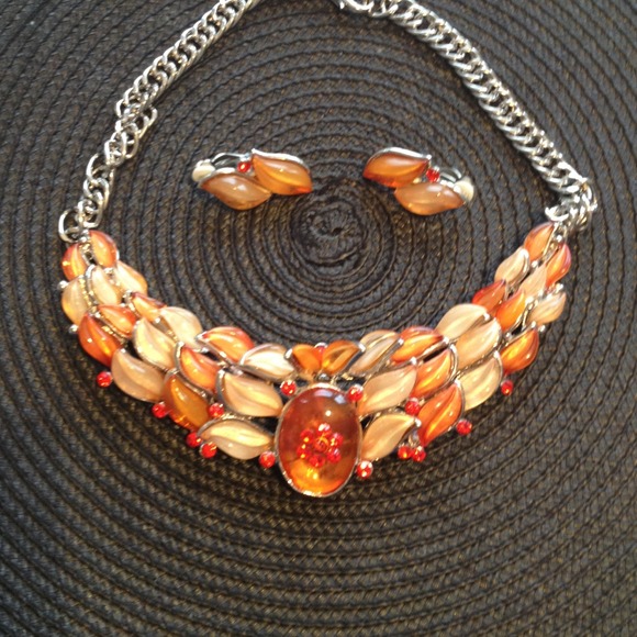 Big beautiful🎀Reduce🎀orange&cream set - Picture 4 of 4