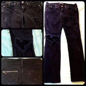 Size 9 Black Destroyed Denim Skinny Jeans